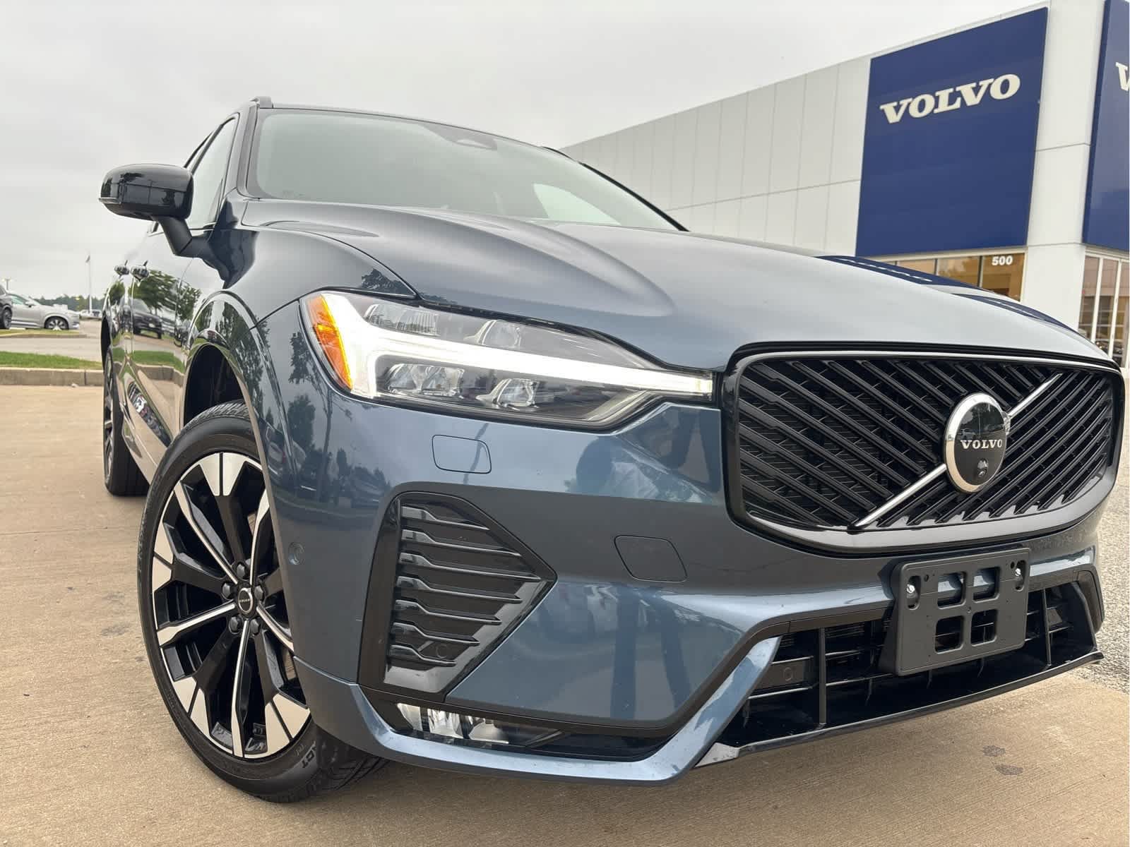 Used 2026 Volvo XC60 B5 Plus AWD/4WD image 5