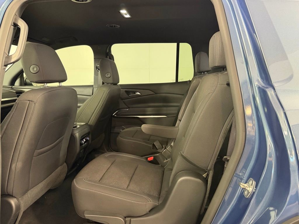 Used 2024 Chevrolet Traverse LT image 22