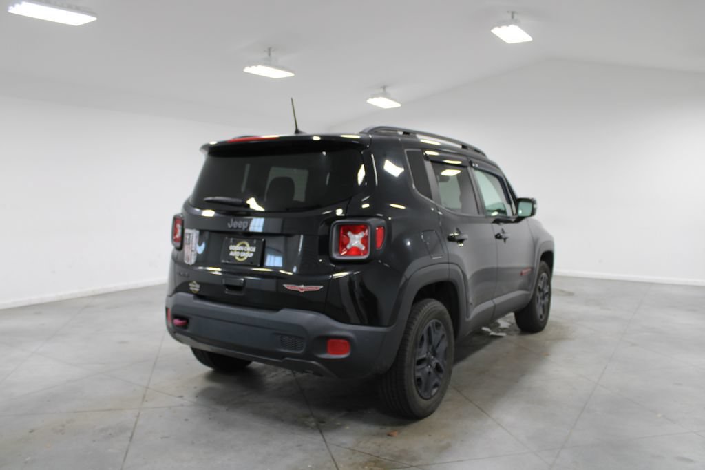 Used 2018 Jeep Renegade Trailhawk AWD/4WD image 9