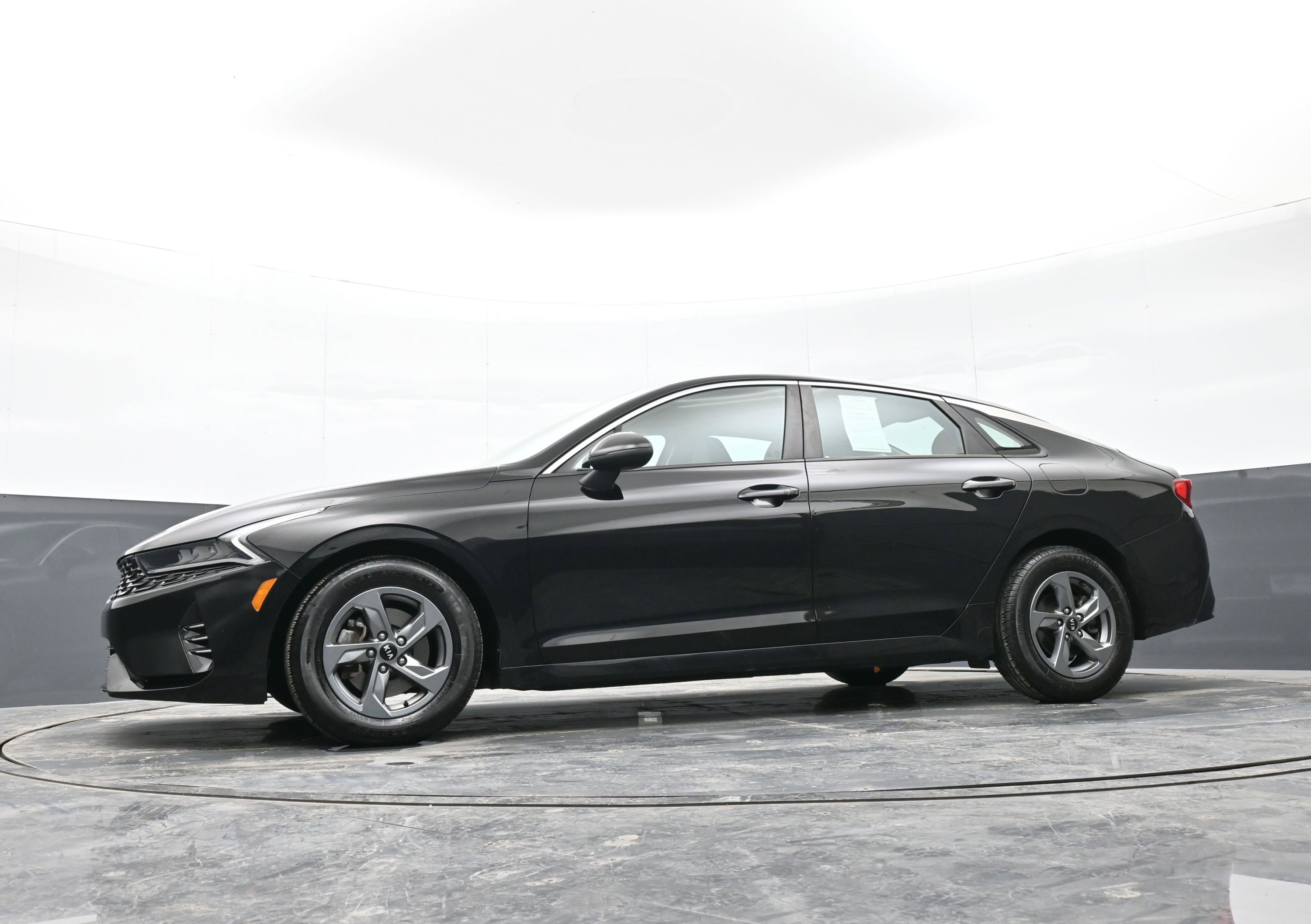 Used 2021 Kia K5 LXS image 40