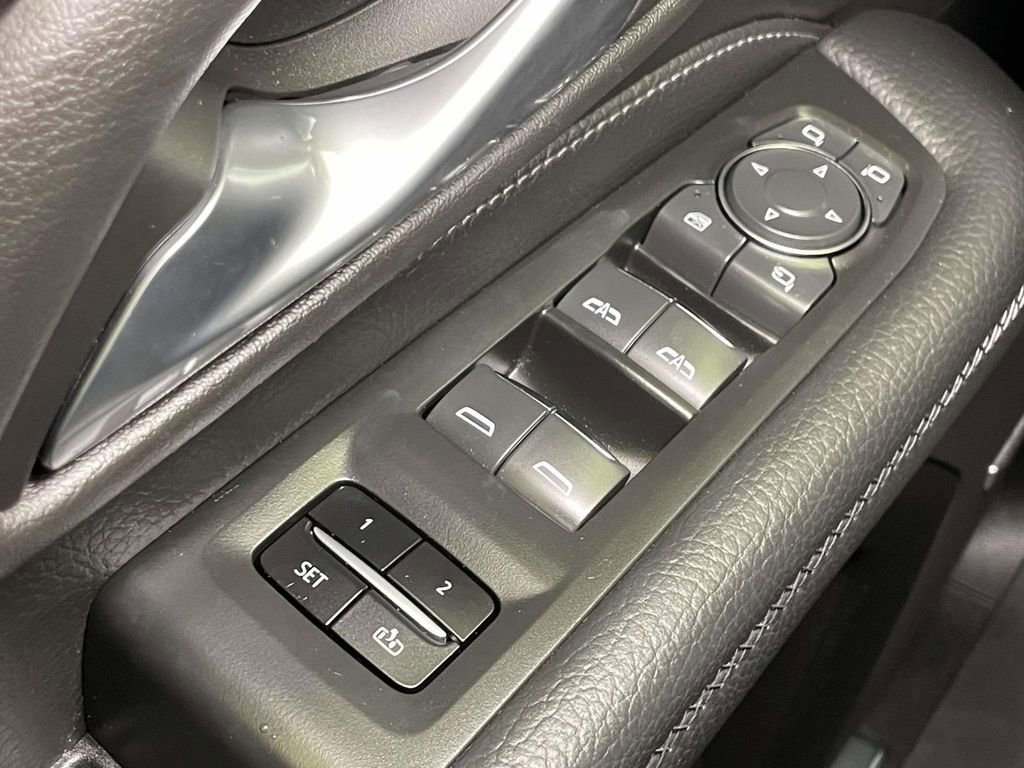 Used 2022 GMC Yukon Denali w/ Denali Premium Package image 36