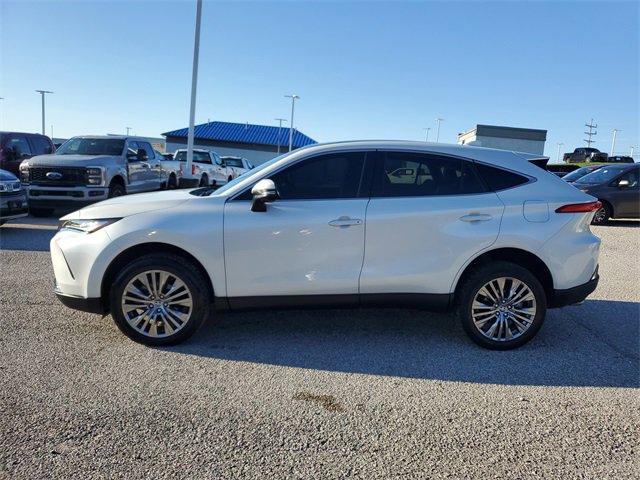 Used 2024 Toyota Venza Limited image 7