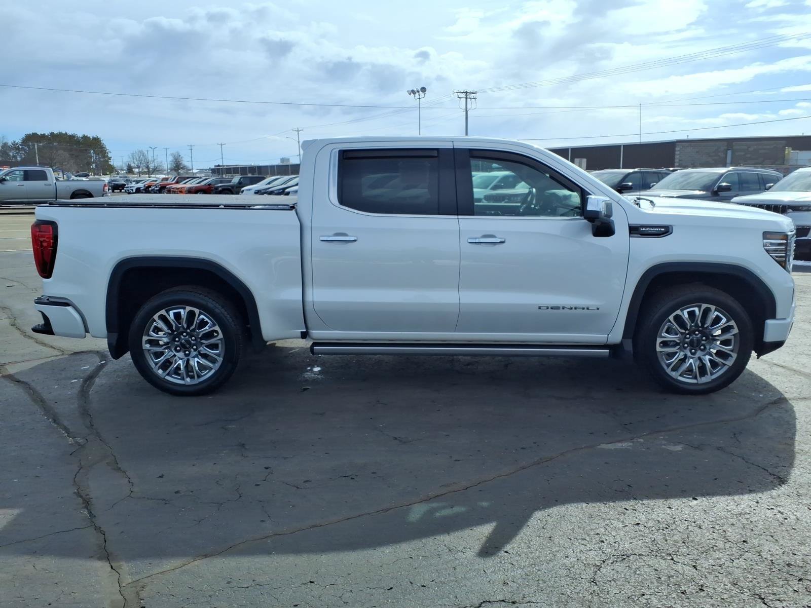 Used 2025 GMC Sierra 1500 Denali Ultimate AWD/4WD image 2