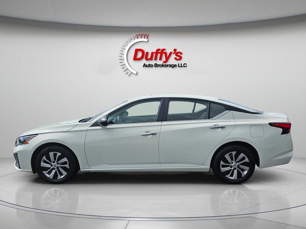 Used 2024 Nissan Altima 2.5 S FWD image 13