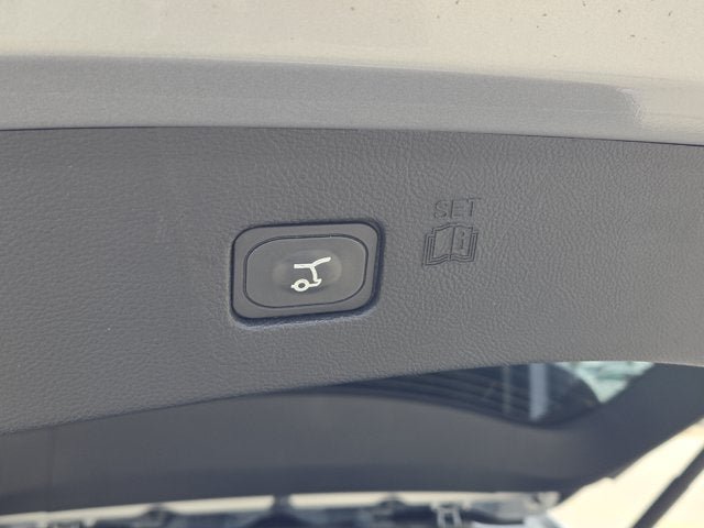 Used 2023 Ford Edge Titanium w/ Equipment Group 301A AWD/4WD image 17