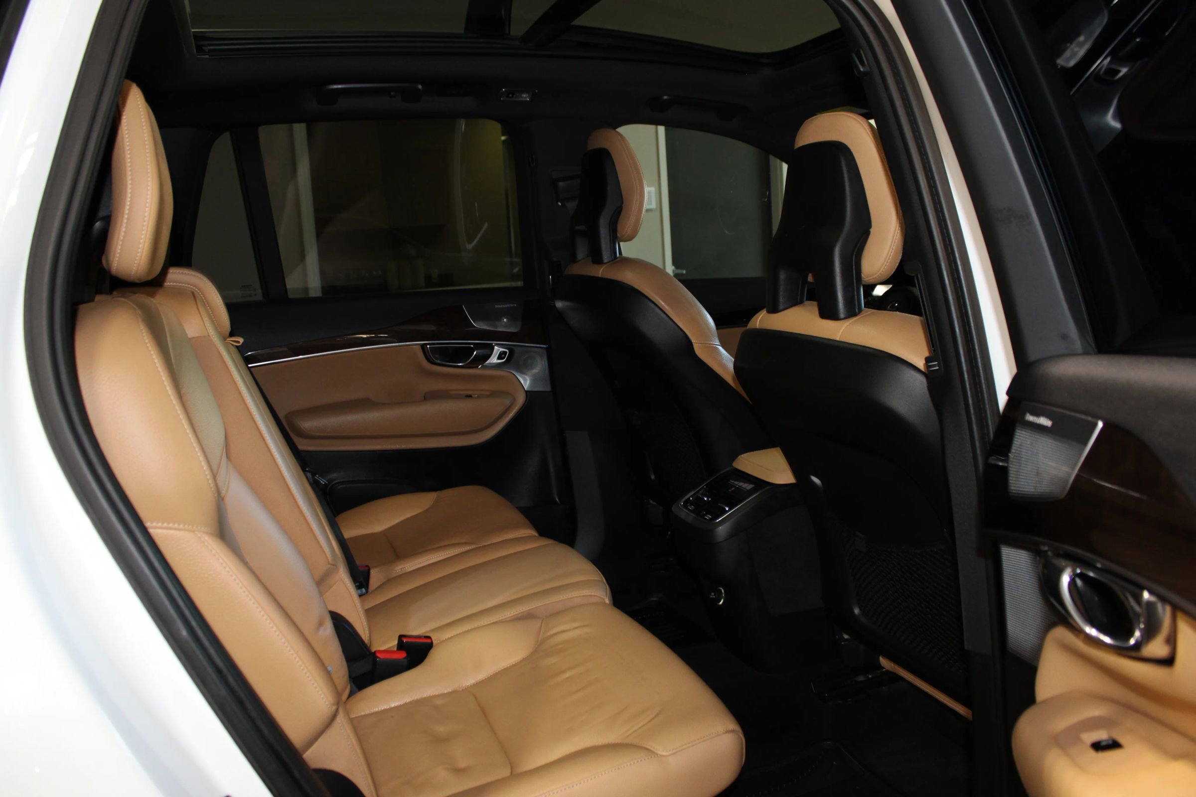 Used 2017 Volvo XC90 T6 Momentum w/ Vision Package AWD/4WD image 37
