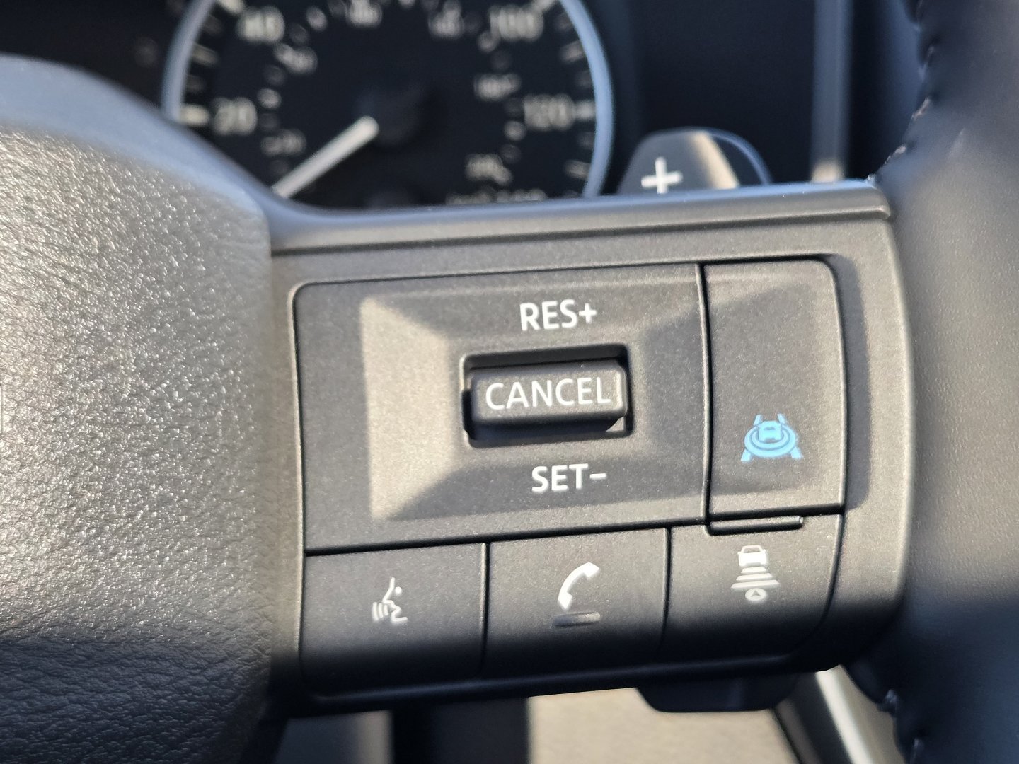 New 2027 Nissan Rogue Dark Armor AWD/4WD image 32