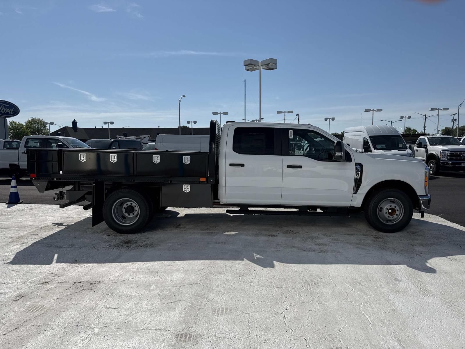 New 2026 Ford F350 XL w/ XL Chrome Package RWD image 2