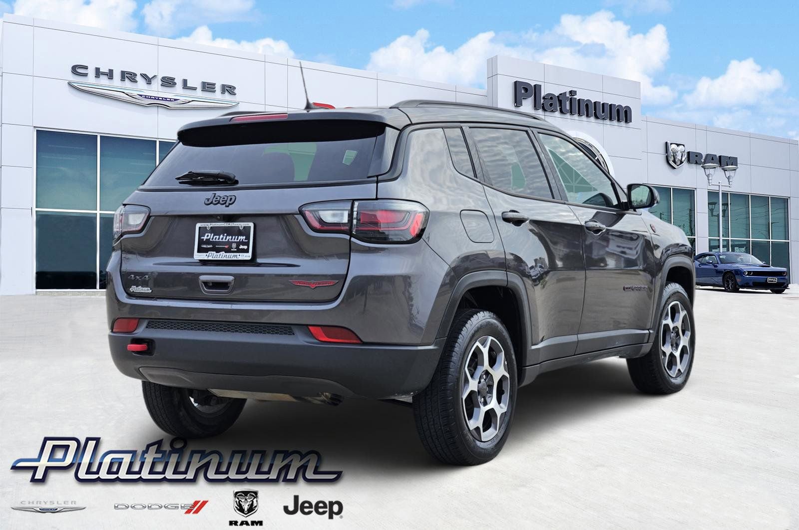 Used 2022 Jeep Compass Trailhawk w/ Trailhawk Elite Group image 5
