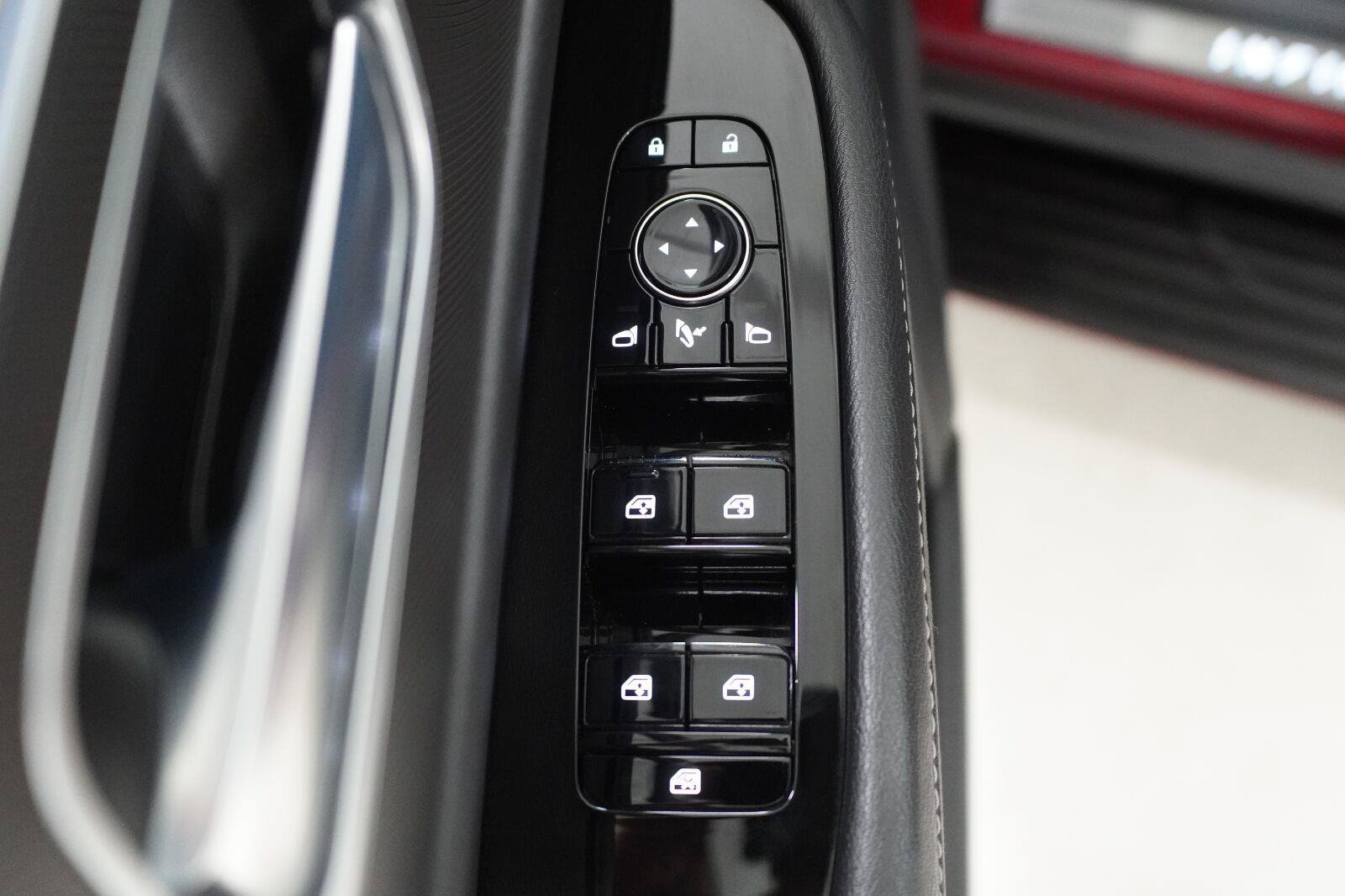Used 2025 INFINITI QX80 Luxe AWD/4WD image 23