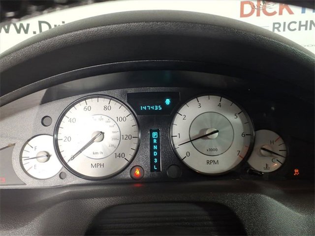 Used 2010 Chrysler 300 Touring image 24