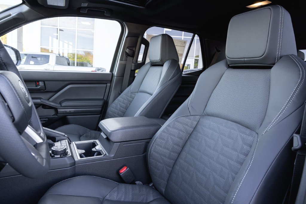 New 2026 Toyota 4Runner TRD Off-Road Premium AWD/4WD image 9