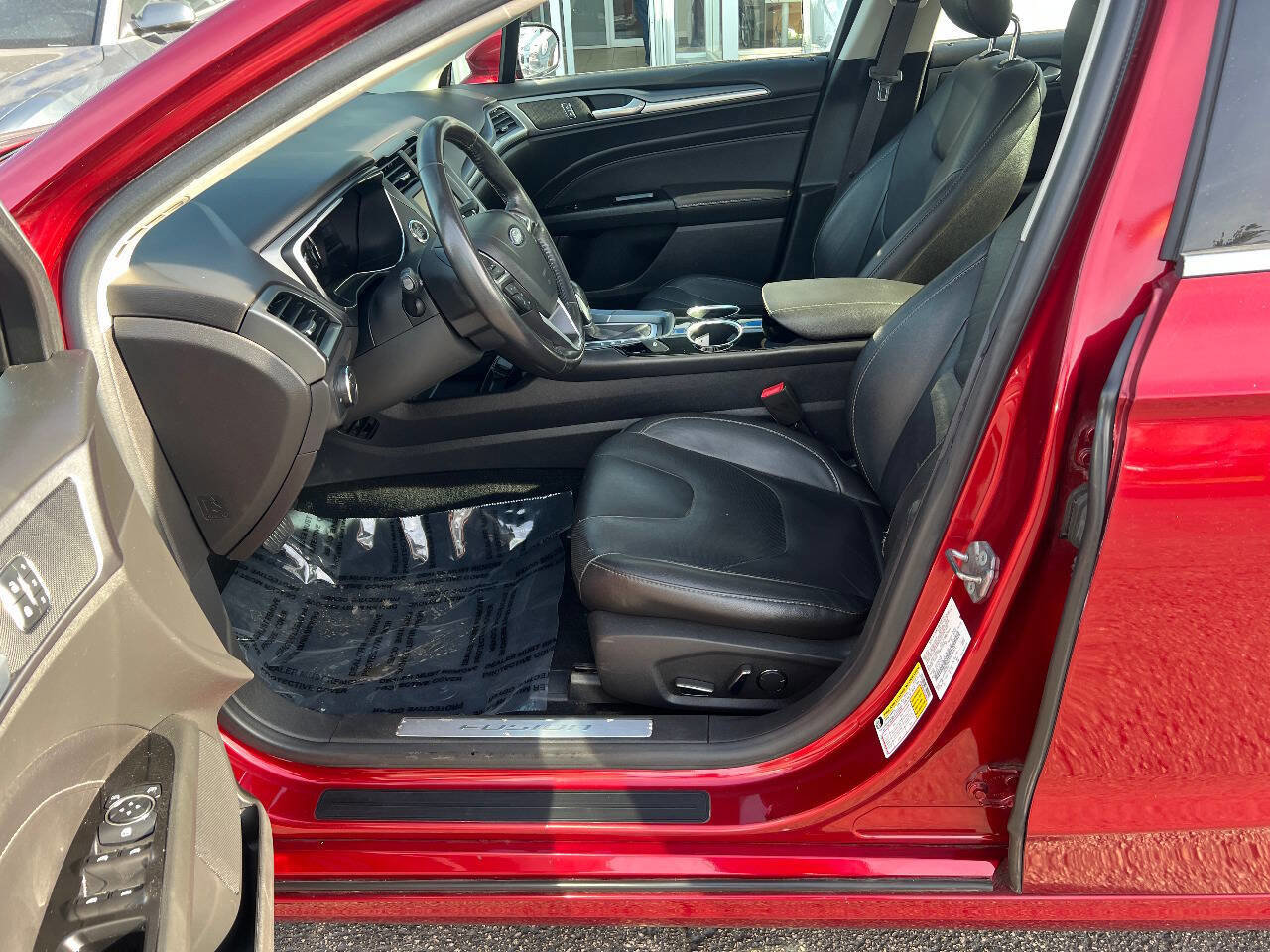 Used 2013 Ford Fusion Titanium w/ Titanium Driver Assist Pkg FWD image 20