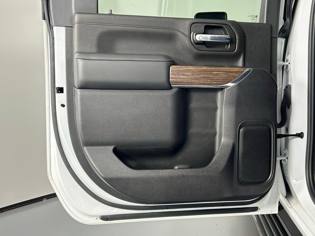 Used 2023 Chevrolet Silverado 3500 High Country image 16