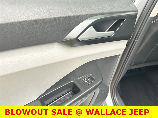 Used 2022 Volkswagen Tiguan SE image 10