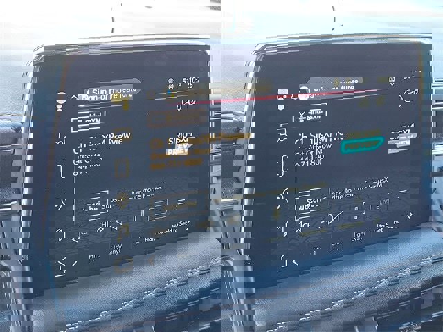 Used 2024 GMC Yukon XL AT4 image 16