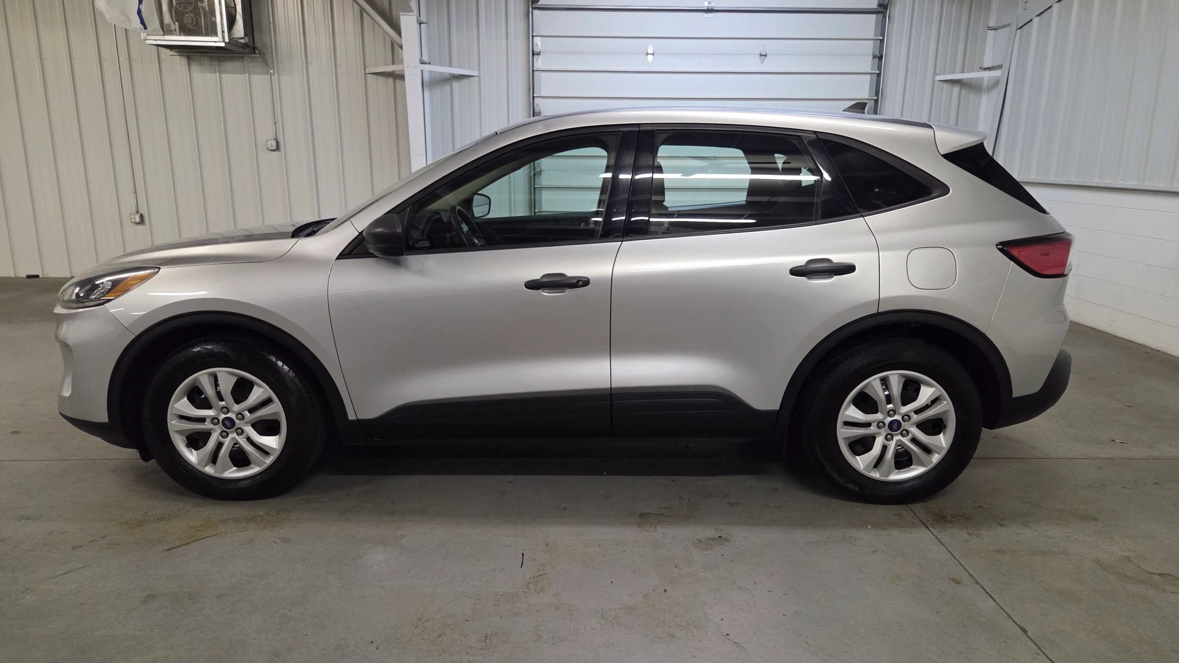 Used 2020 Ford Escape S FWD image 3