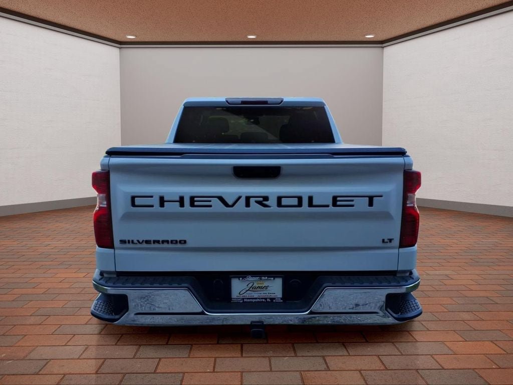 Used 2022 Chevrolet Silverado 1500 LT AWD/4WD image 6