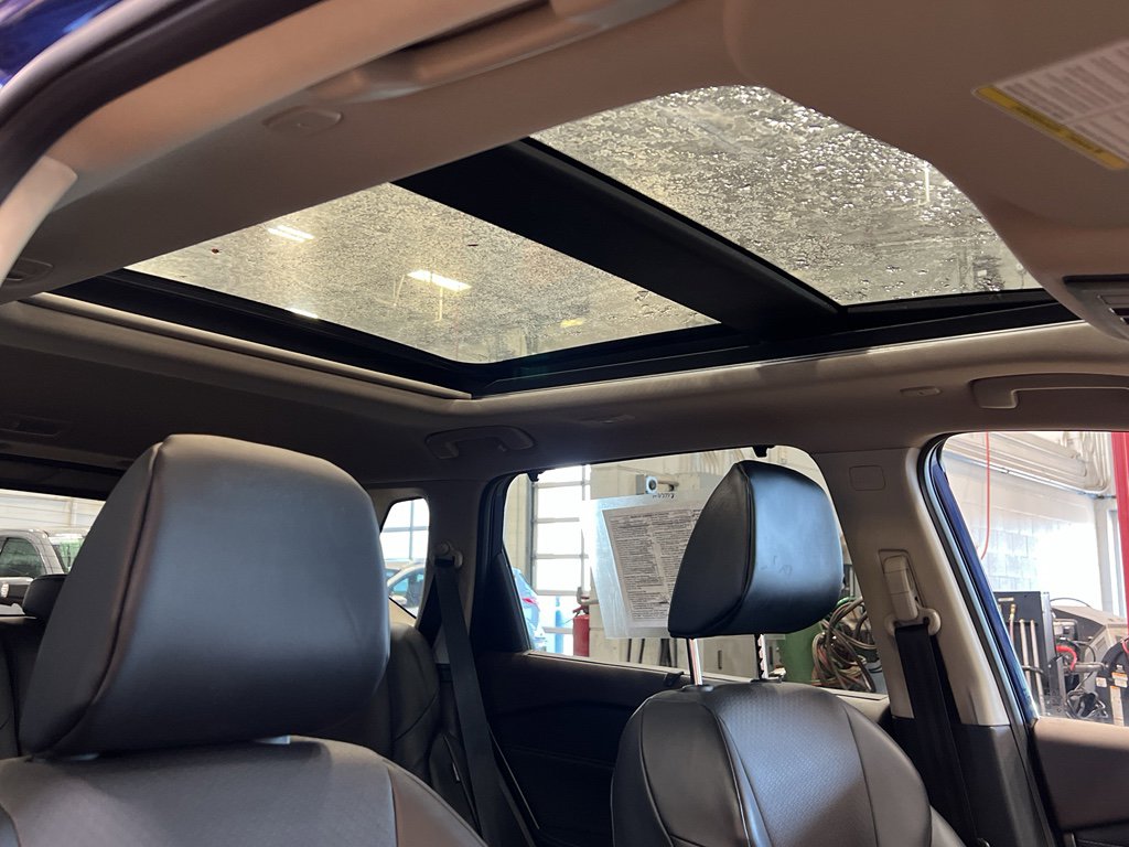 Used 2023 Nissan Rogue SV w/ SV Premium B Package image 28