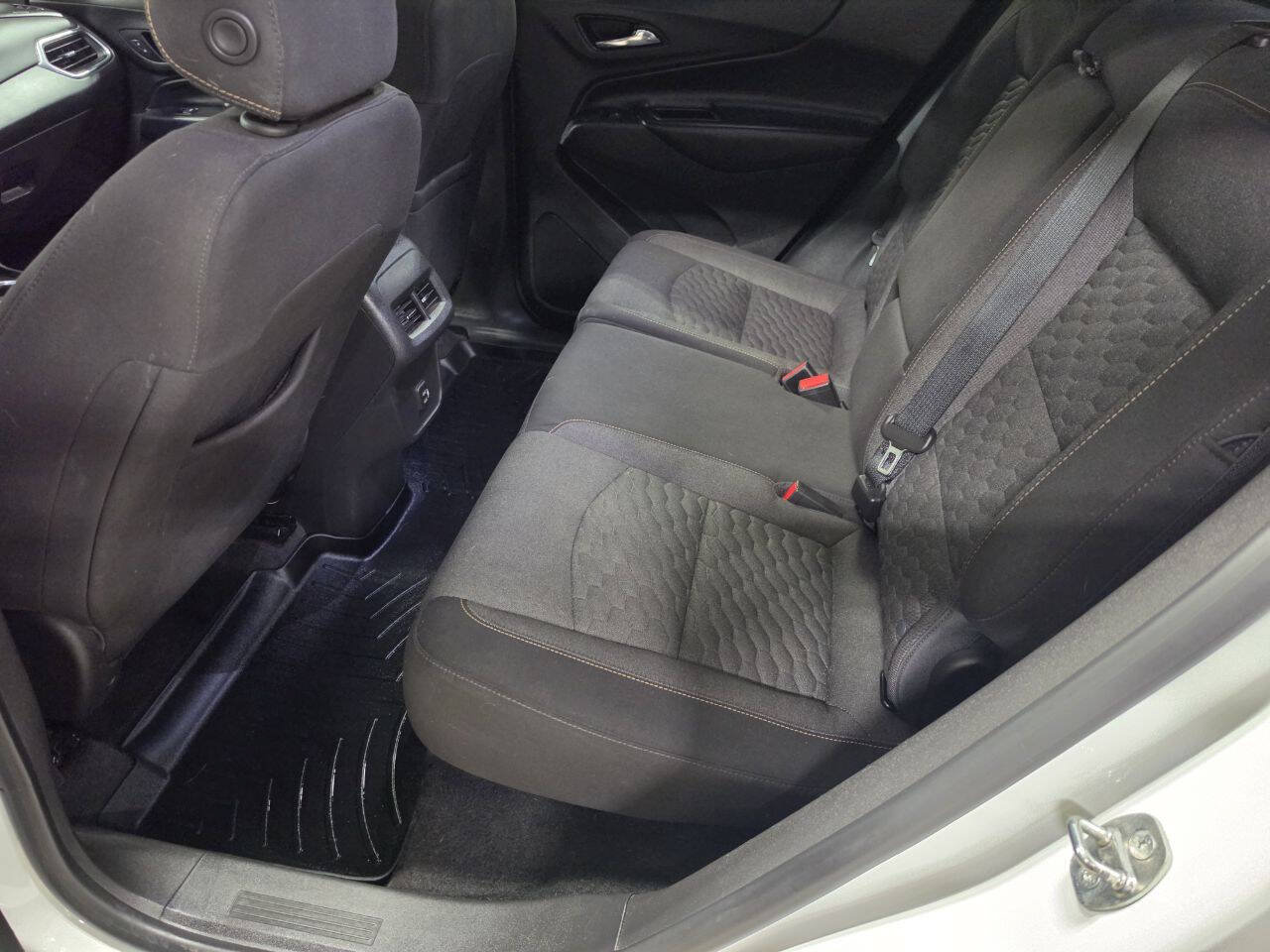 Used 2020 Chevrolet Equinox LT AWD/4WD image 22