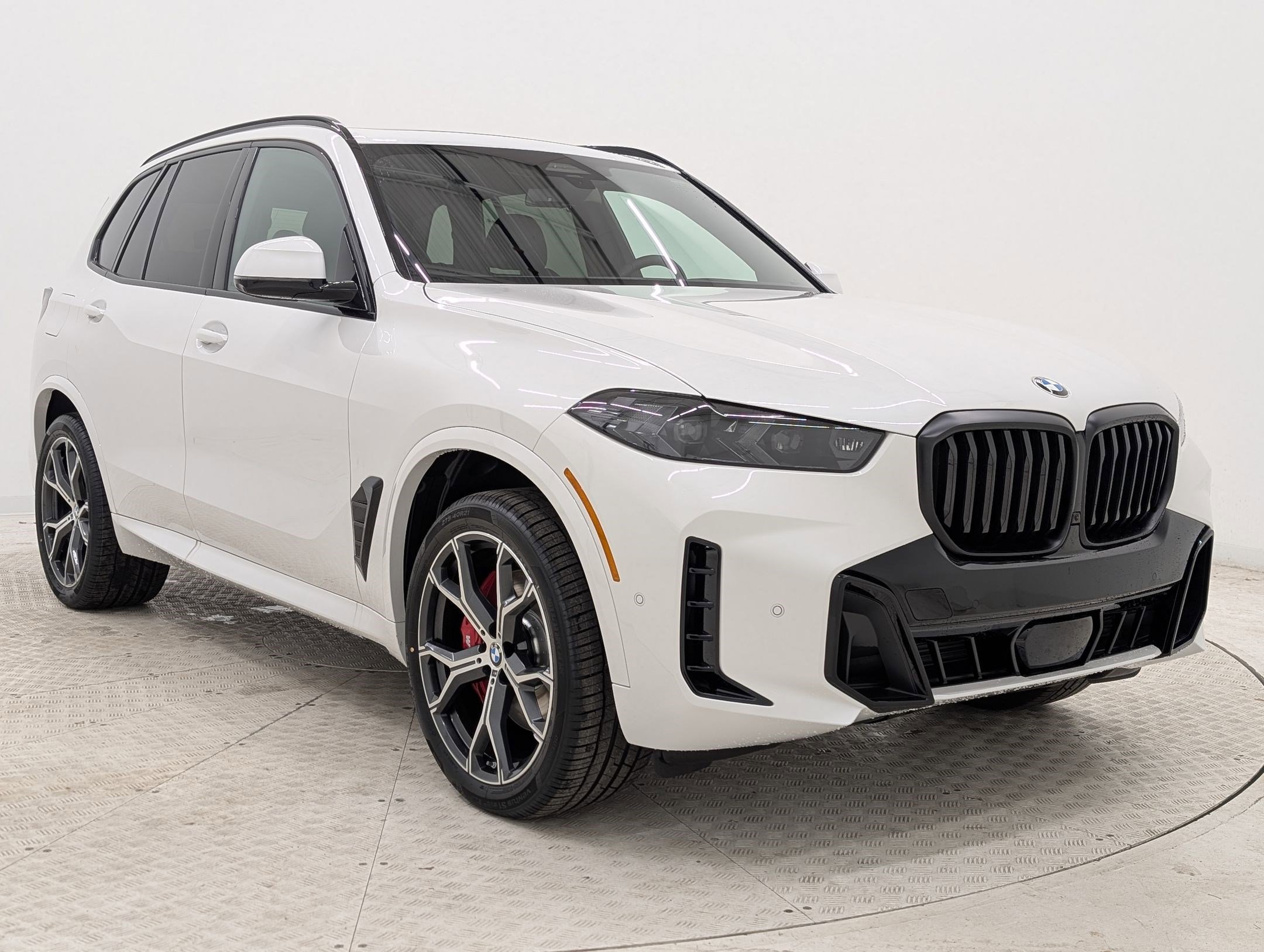 New 2026 BMW X5 sDrive40i image 7