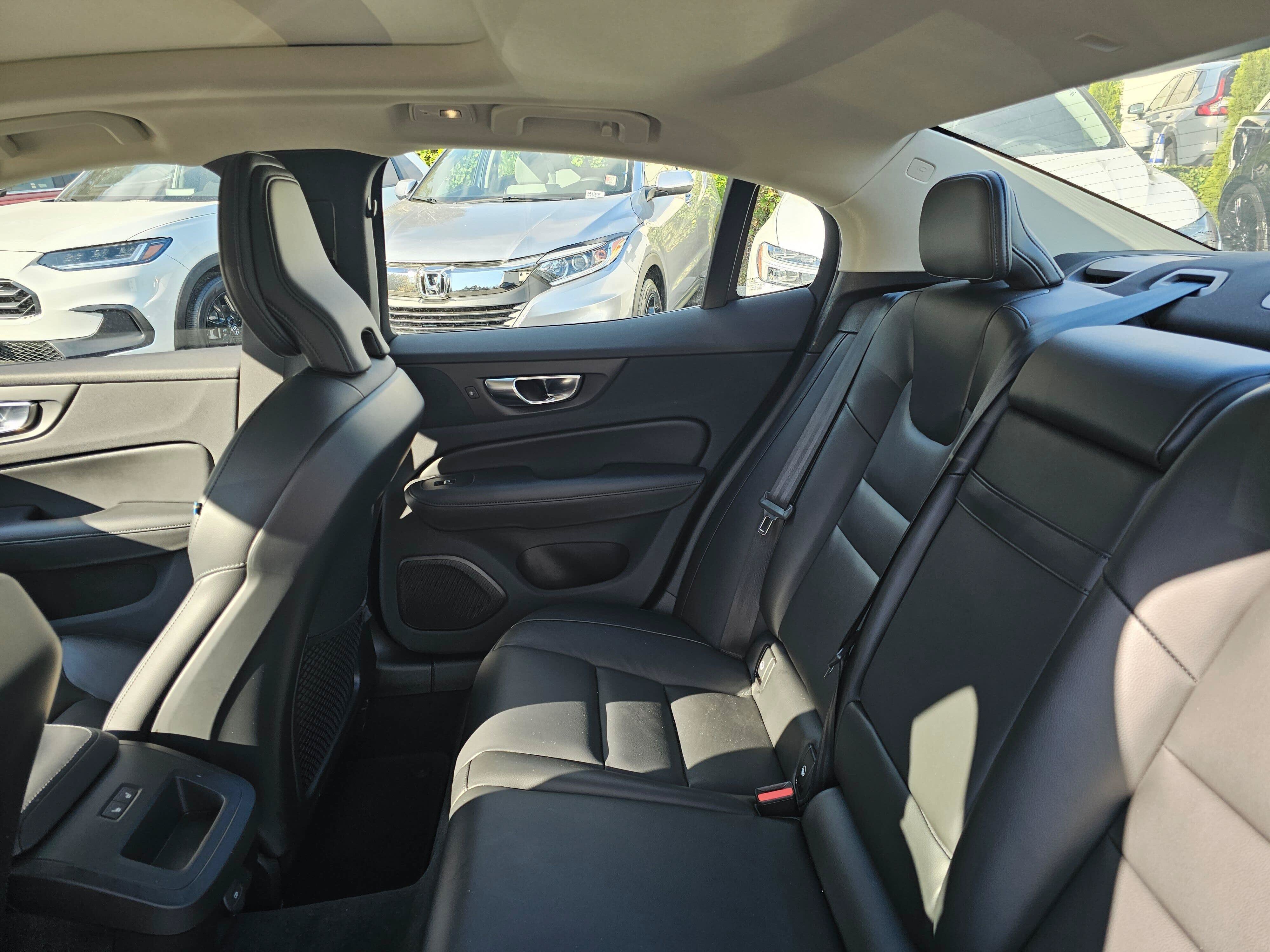Used 2025 Volvo S60 B5 Core AWD/4WD image 20