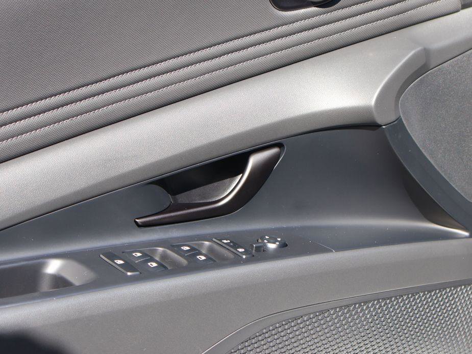 New 2026 Hyundai Elantra Sport image 23