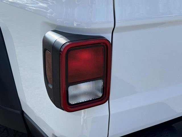 Used 2022 Jeep Gladiator Sport w/ Trailer Tow Package image 12