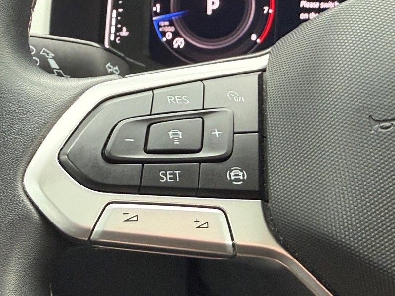 Used 2022 Volkswagen Atlas SE image 16