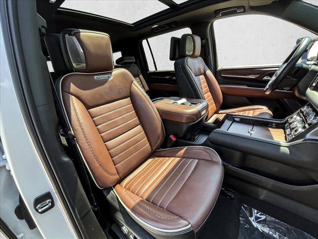Used 2024 GMC Yukon XL Denali Ultimate AWD/4WD image 24