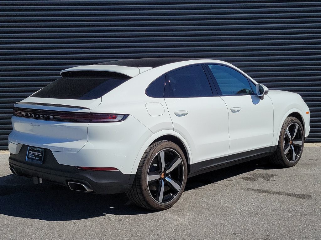 Certified 2026 Porsche Cayenne Coupe AWD/4WD image 7