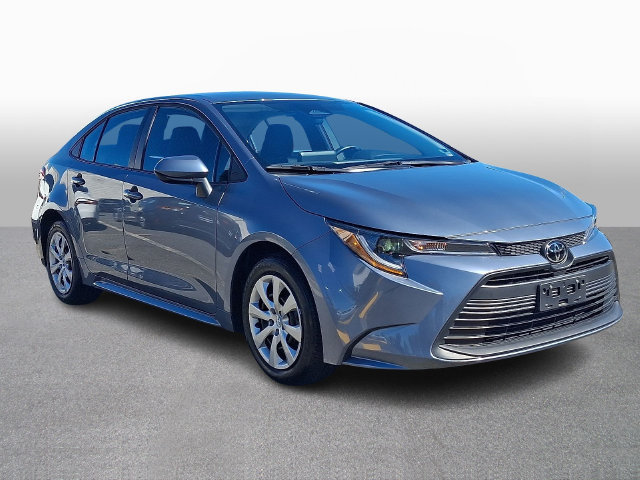 Used 2026 Toyota Corolla LE FWD image 3