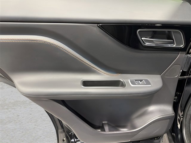 Used 2019 Jaguar F-PACE Prestige image 30