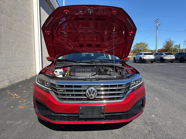 Used 2020 Volkswagen Passat 2.0T R-Line image 26