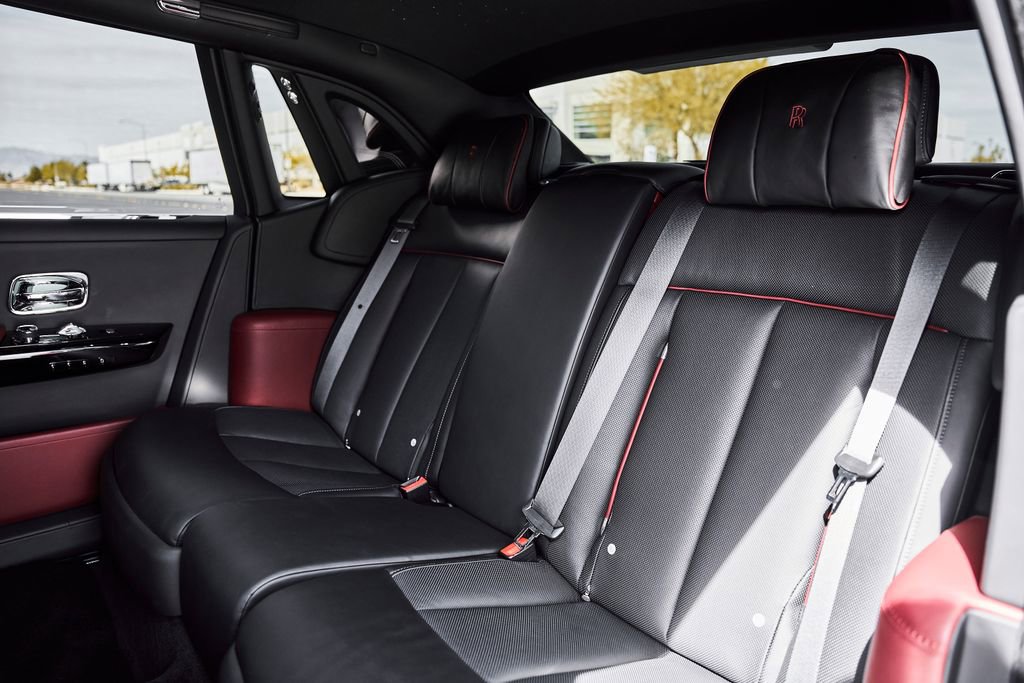 Used 2024 Rolls-Royce Phantom Sedan RWD image 60