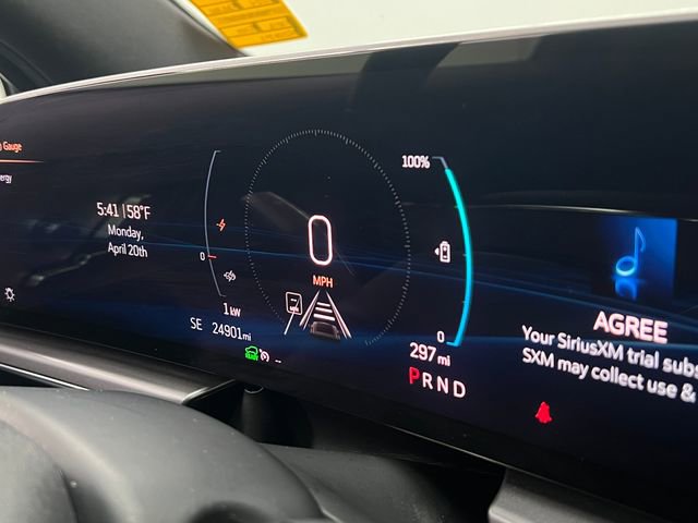 Used 2024 Cadillac Lyriq Tech RWD image 19