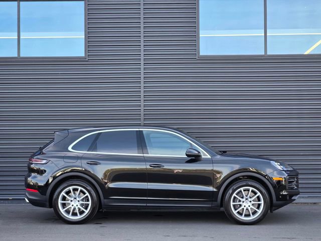 Used 2025 Porsche Cayenne image 8