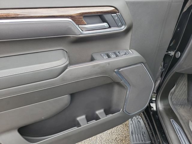 Used 2025 GMC Sierra 1500 Elevation w/ LPO, Elevation Black Package AWD/4WD image 18