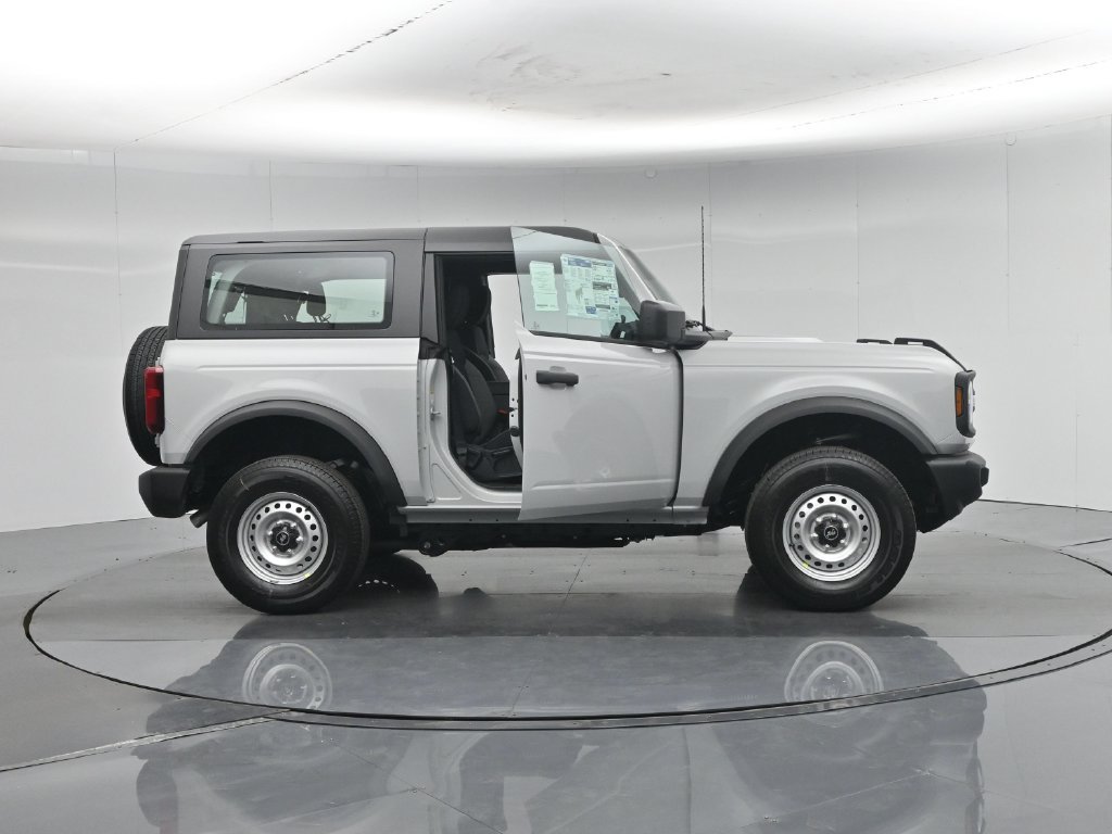 New 2026 Ford Bronco 2-Door AWD/4WD image 4