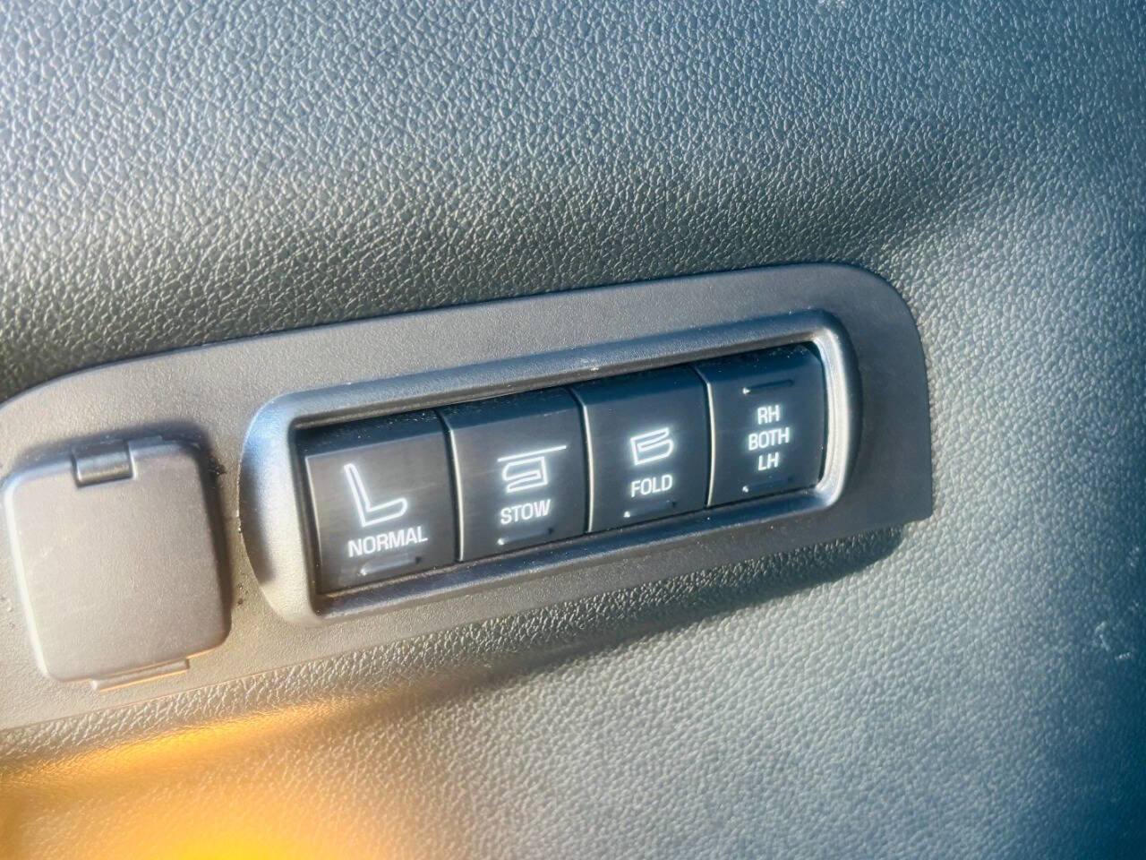 Used 2018 Ford Explorer Sport w/ Equipment Group 401A image 16