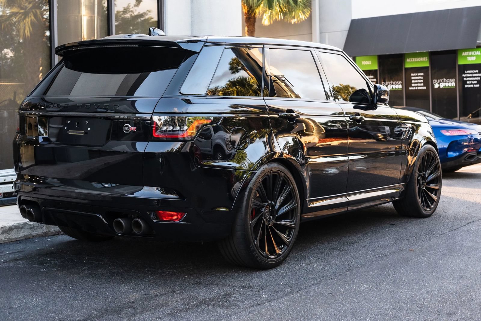 Used 2021 Land Rover Range Rover Sport SVR Carbon Edition AWD/4WD image 7