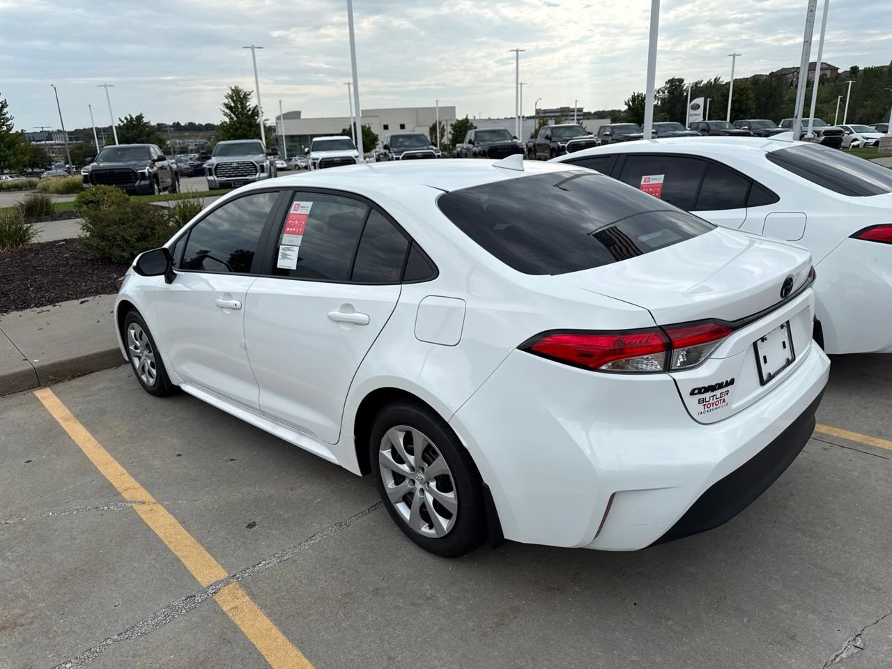 Used 2026 Toyota Corolla LE FWD image 4