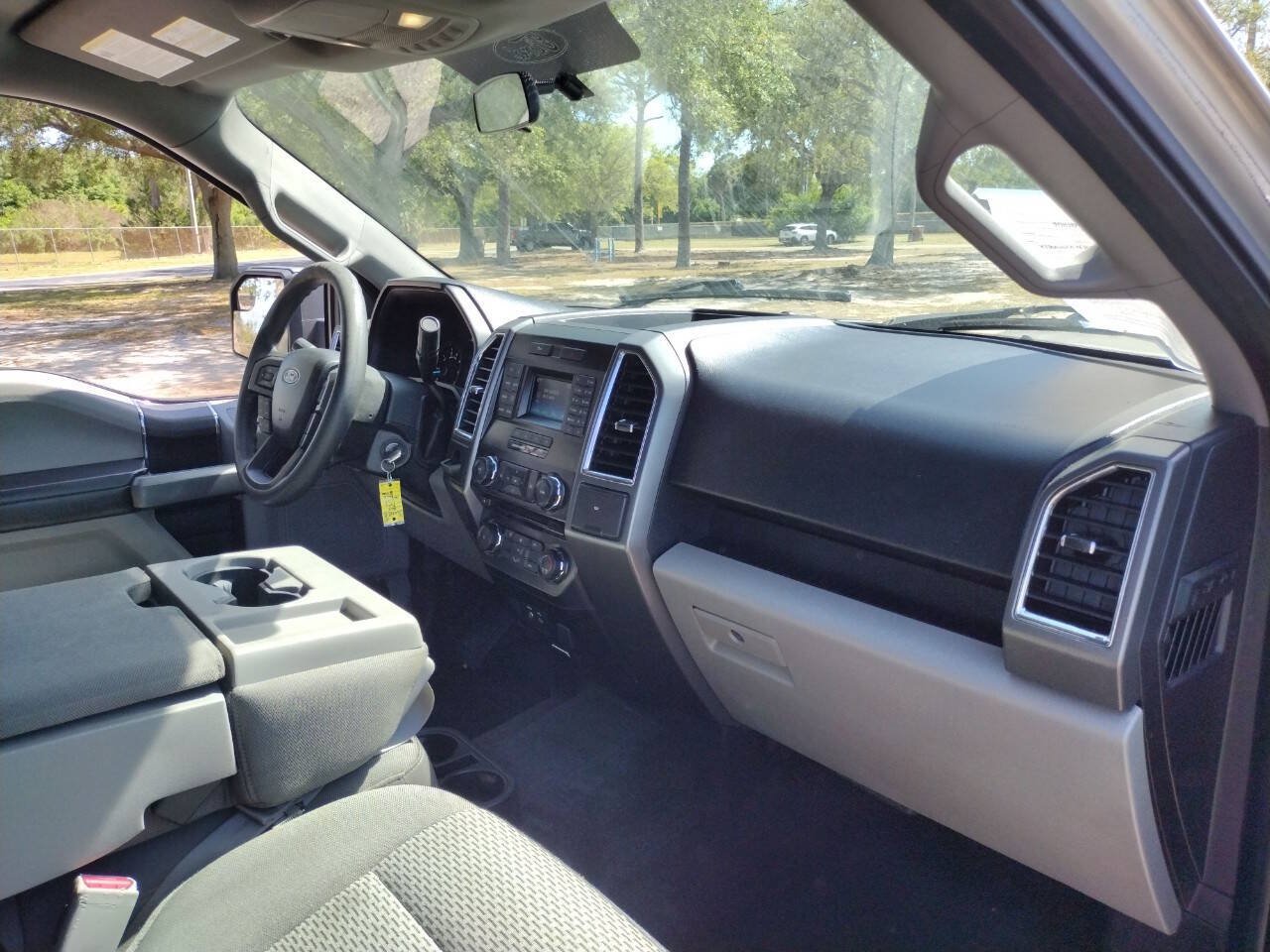 Used 2015 Ford F150 XLT RWD image 9