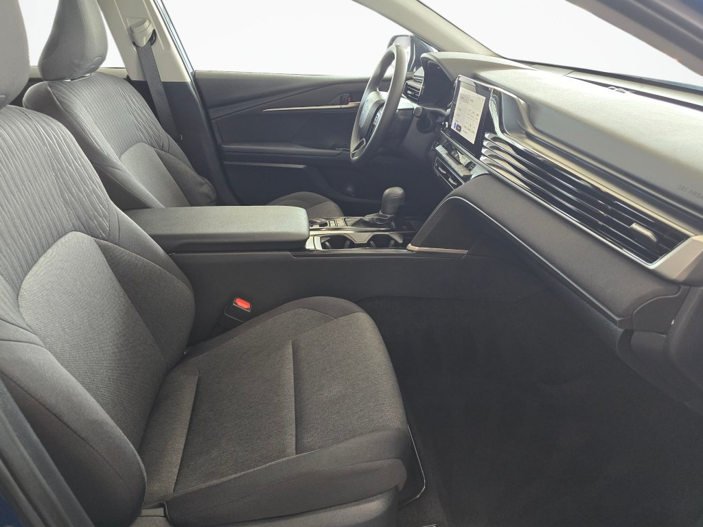 Used 2025 Toyota Camry LE FWD image 44