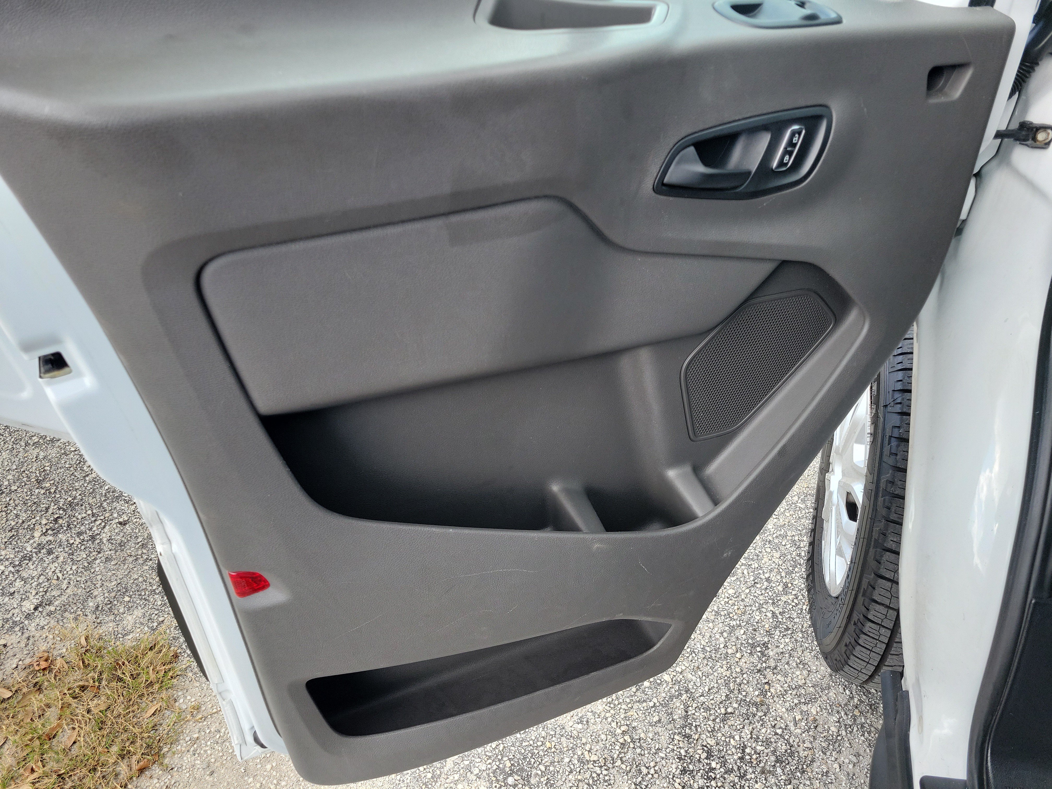 Used 2022 Ford Transit 350 XLT RWD image 23