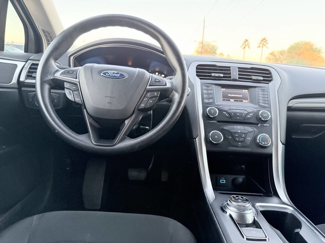 Used 2017 Ford Fusion SE image 20
