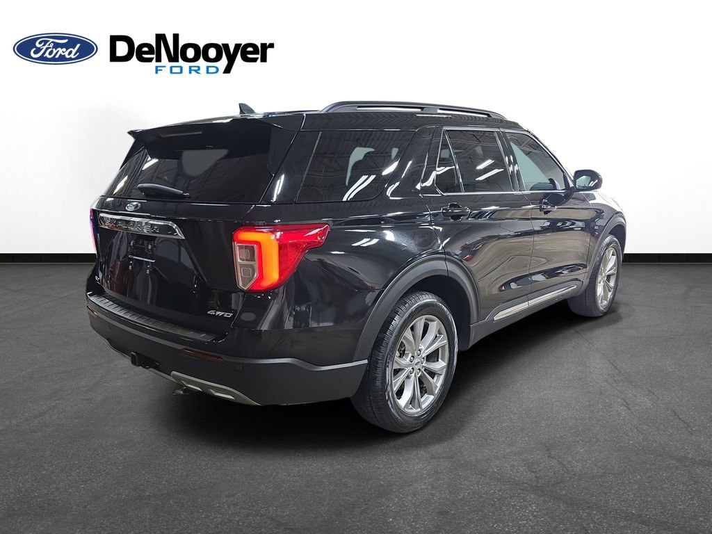 Used 2023 Ford Explorer XLT w/ Equipment Group 202A image 7