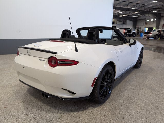 New 2026 MAZDA MX-5 Miata Club w/ Appearance Package RWD image 5