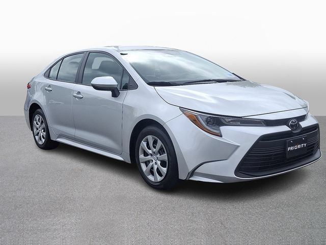 Used 2025 Toyota Corolla LE FWD image 3