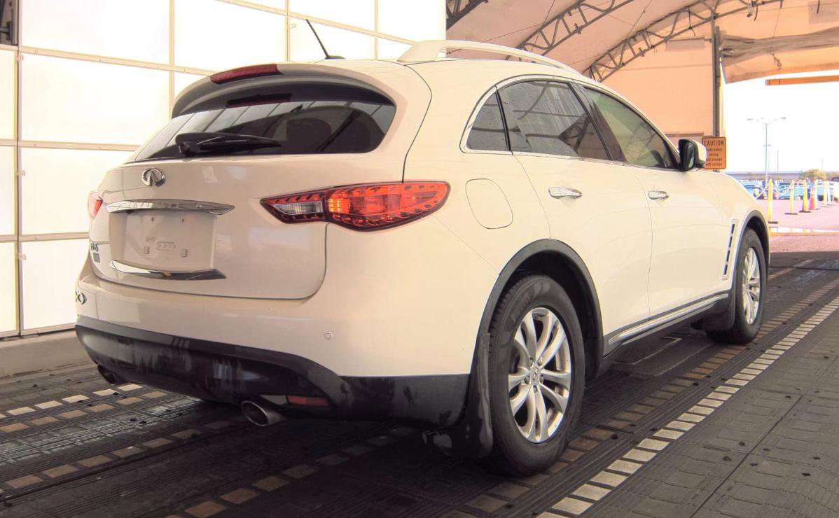 Used 2009 INFINITI FX35 2WD w/ Navigation Pkg image 4